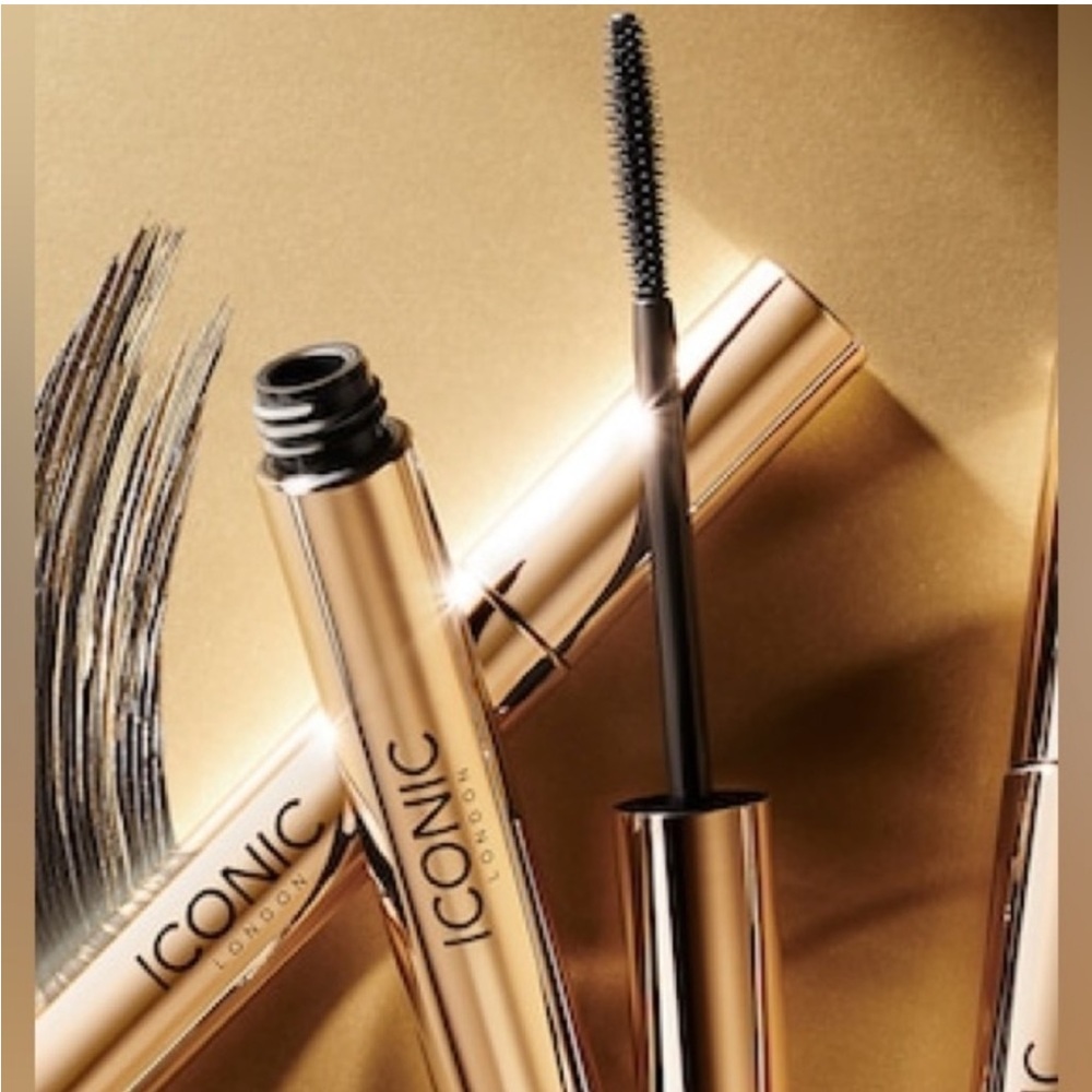ICONIC LONDON Triple Threat Mascara in “Black”